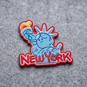 New York Liberty Patch, Cute Statue of Liberty Embroidered Badge, NYC Souvenir Travel Iron On Fastener, Tourist Backpack Morale Emblem Gift