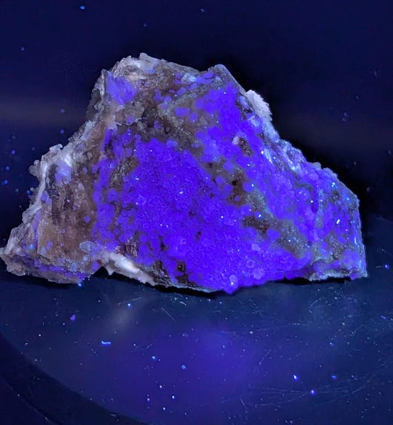 UV Reactive Fluorite & Creedite Crystal – Phosphorescent Mineral Specimen, Glowing Crystal, Collector Piece, 111g