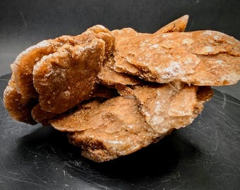 Desert Rose Crystal Cluster – UV Reactive Phosphorescent Gypsum Specimen (99g)