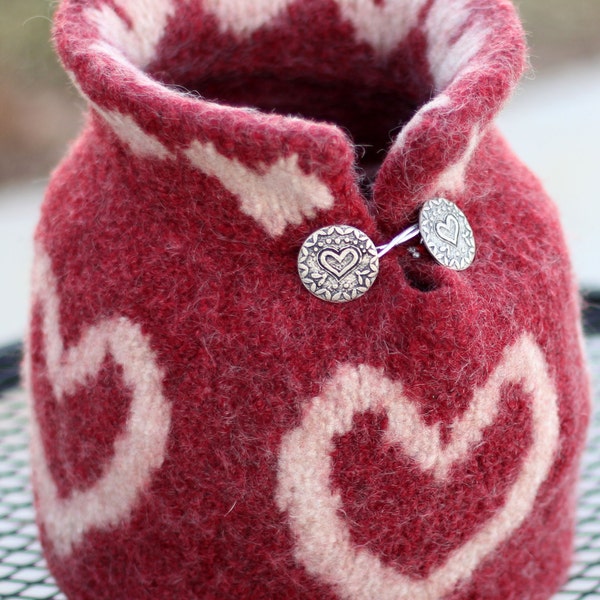 Digital PDF Instant Download Pattern, Knitting Pattern for Hand Knit and Felted Valentine's Day Yarn Bowl, Knit out of Wool and Mohair