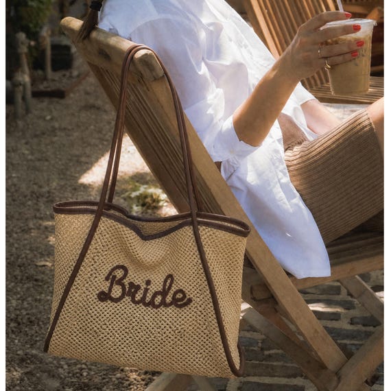 Personalized Straw Tote Bag, Hand Embroidered Name, Luxury Bridal Beach Wedding Bag, Bridesmaid Gift, A4 Size Summer Tote