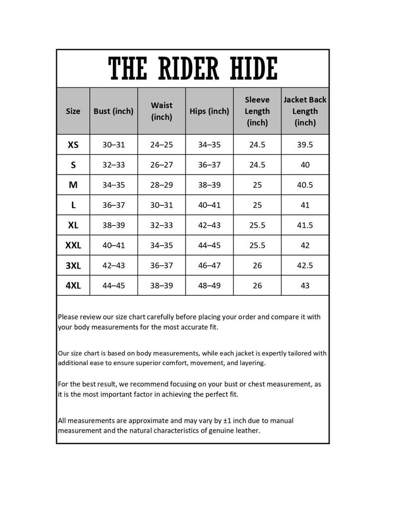 K&ouml;nnte beinhalten: Eine schwarz-wei&szlig;e Gr&ouml;&szlig;entabelle mit dem Titel THE RIDER HIDE, die Ma&szlig;e in Zoll f&uuml;r die Gr&ouml;&szlig;en XS bis 4XL auflistet. Sie enth&auml;lt Spalten f&uuml;r Brust-, Taillen-, H&uuml;ftumfang, &Auml;rmell&auml;nge und R&uuml;ckenl&auml;nge der Jacke sowie Hinweise zur Passform.
