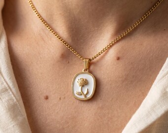 Pendant Necklace