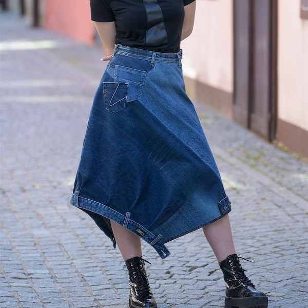 Asymmetrischer Upcycled Jeansrock / Blue Jeansrock / Made by Recycling alter Jeans / alte Jeans - neues Stück