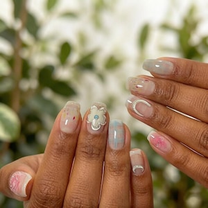 Pastel Blue Pink 3D Flower Press On Nails, Hand Painted Tulip Fake Nails, Short Square Nails, Kawaii Spring Nails, Reusable Gel Nails