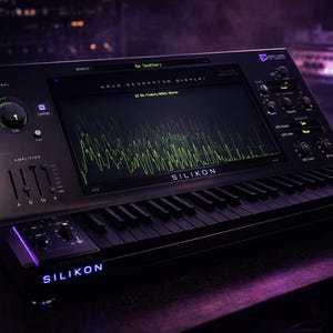 Könnte beinhalten: Ein Set aus drei Keramikbechern mit gesprenkelter, matter Oberfläche. Die Becher sind in Creme-, Hellgrau- und Dunkelgrautönen gehalten. Jeder Becher hat ein schlichtes, modernes Design und einen abgerundeten Henkel.