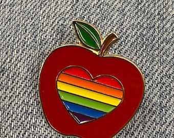 Spilla New York Apple Pride - Ispirata a un modello di riferimento