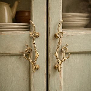 Handtag med plommonblomskvist/Lådhandtag i massiv mässing med blommor/Skåphandtag med kvistar/Garderobsdörrhandtag/Skåpknoppar/Byråhandtag