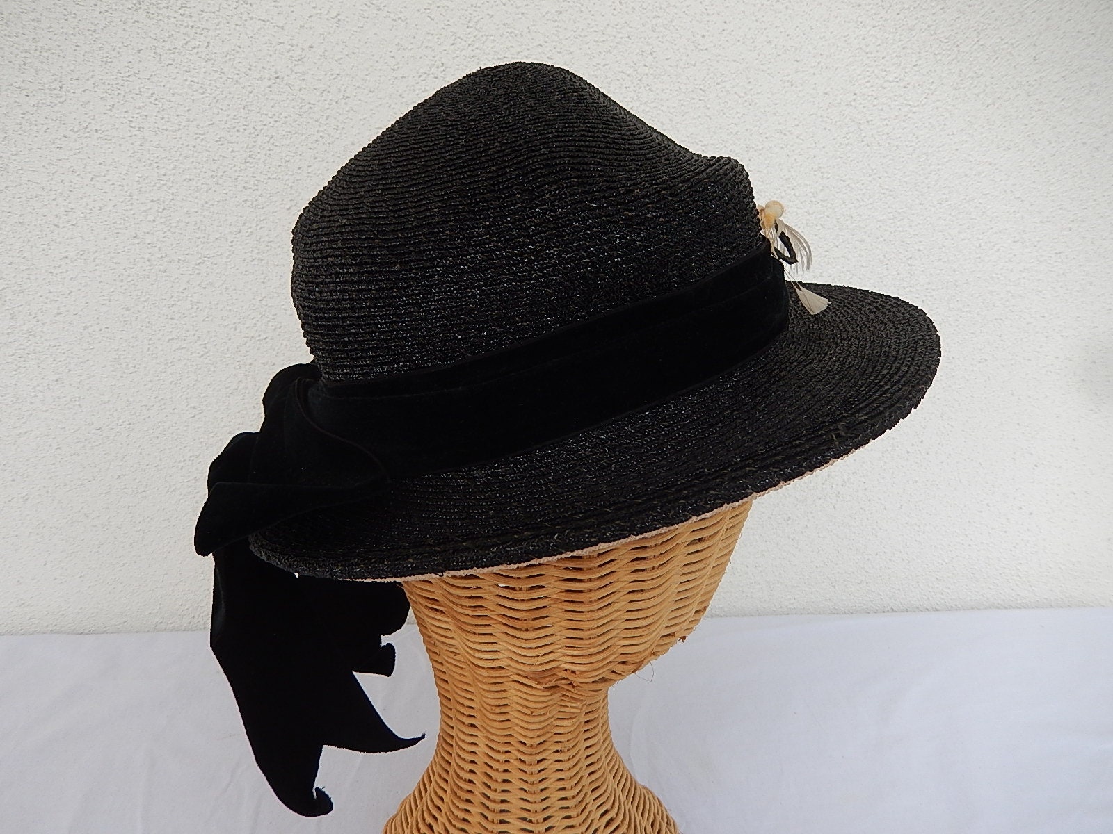 Vintage Black Straw Hat - Saks Fifth Avenue Antique Hat  display picture 1