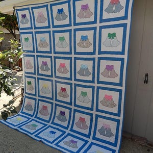Vintage Quilt - Large 100" x 82" Handmade Quilt - 30 Squares Antique Quilt - Bells and Bows Vintage Quilt - King Size Handmade Quilt