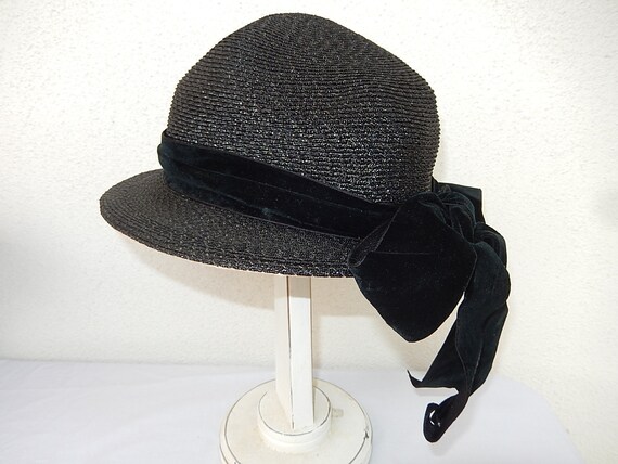 Wide-Brim Black Straw Hat with Decorative Knot Saks Fifth Ave Vtg Saks Fifth Avenue Black Wide Brim Italian 100% Woven  main image 3