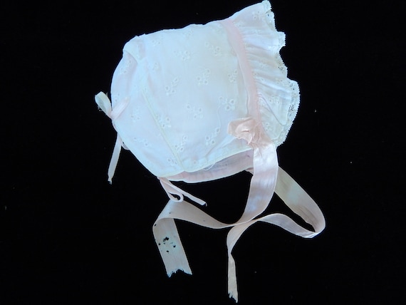 Baby Bonnet Vintage - White Eyelet Baby Bonnet - Lace Trimmed Baby Bonnet - White & Pink Bonnet - Baby Hat - Toddler Bonnet
