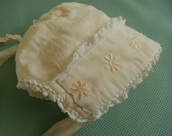 Baby Bonnet Vintage - Newborn Bonnet - 1920s Baby Bonnet - Infant Bonnet - Newborn Hat - Antique Baby Bonnet