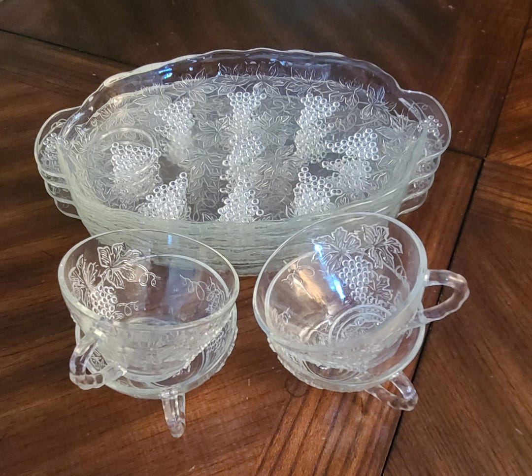 Anchor Hocking Vintage Glass Grape Vine Oval Serving Tray & Cup Set, 8 ...