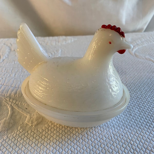 Vintage White Milk Glass Hen on Nest Dish and Lid. Small Hen on Nest Bowl With Red Accents. Detailed Trinket Box or Candy Dish.