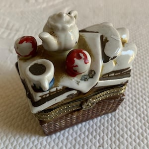 Vintage Teatime Picnic Basket Porcelain Jewelry or Trinket Box. Charming for Mini Displays or Doll Display.