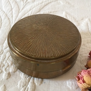Vintage Gold Messing Scharnier Behälter Mit Lila Samt Futter. Toller Steckverschluss. Vielleicht ein Vintage Rasier Etui.