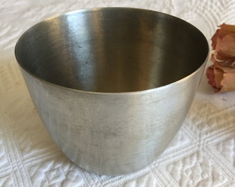 Vintage Leonard Genuine Pewter Jefferson Cup. Made in Bolivia. Pewter Cup for Period Reenacting. Flat Bottom Pewter Cup. Listing for One.