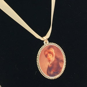Linen PENDANT, Handmade Faux Oil Painting Portrait Pendant for Period Reenacting. Silver Metal Frame, Faux Oil Painting on Linen Pendant.