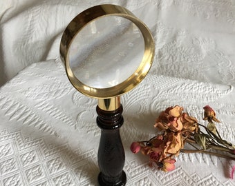 vintage avon magnifying glass necklace