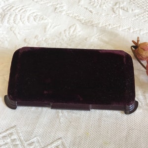 Vintage Bulova Fifth Avenue Maroon Velvet and Silk Watch Box. Plastic Bottom of Box. Charming Jewelry Box.