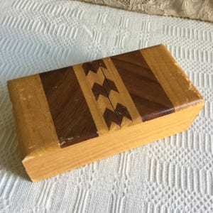 Vintage Inlaid Wooden Box. Southwestern Style Chevron Design. Mans Trinket or Jewelry Box.