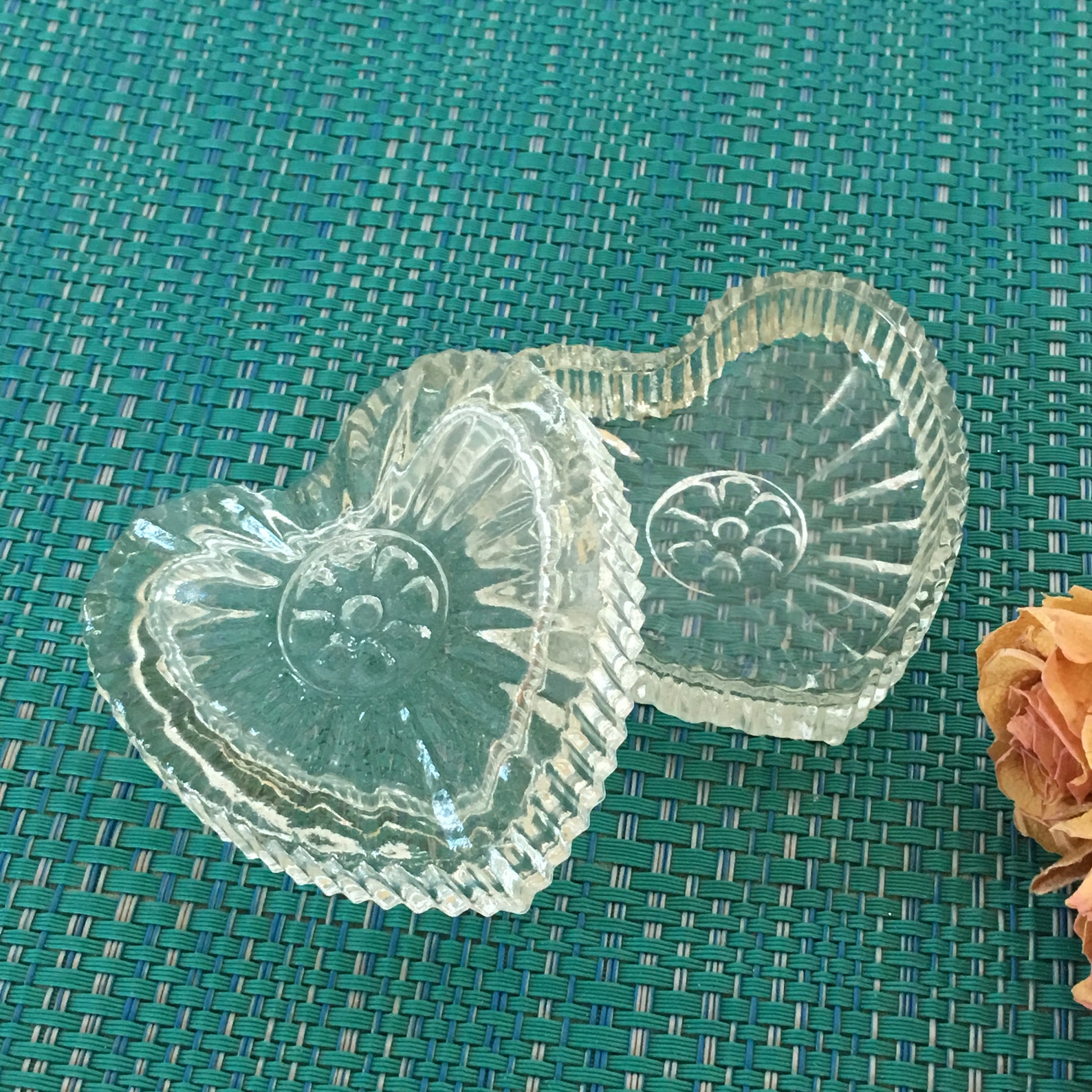 Vintage Pressed Glass Crystal Heart Dish With Lid. Flower | Etsy