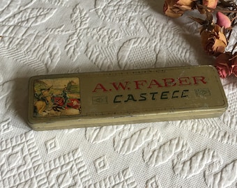 Antieke A. W. Faber 'Castell'-pennendoos. Duits antiek pennenbakje.