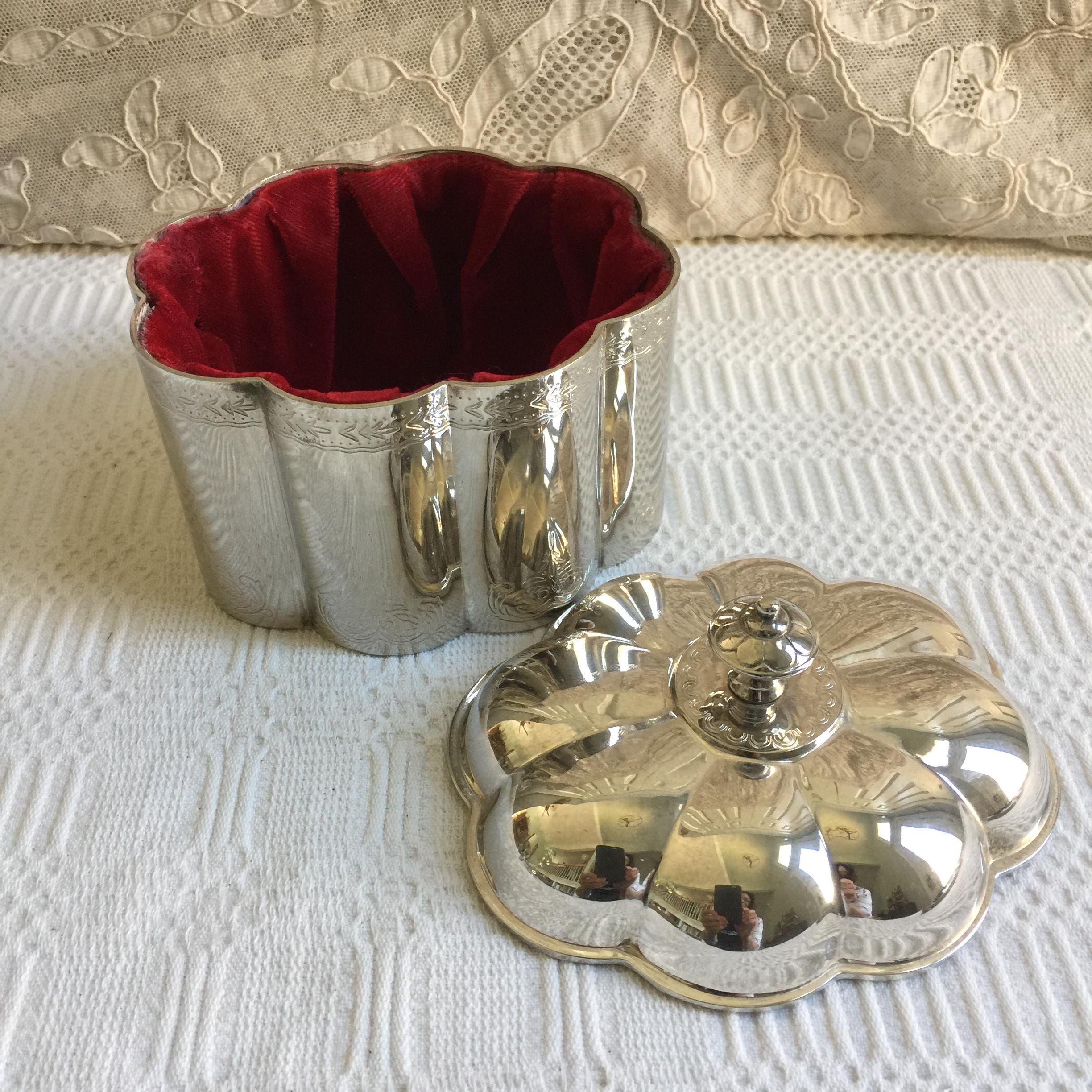 Vintage 1994 Godinger Silver Plate Dresser Box, Jewelry Box. Red