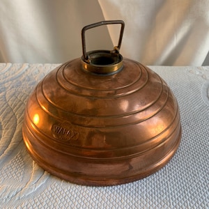 Antique WAFAX Copper Bed Warmer in Domed Shape. Hot Water Bottle to Warm Your Bed. Great Antique Display. Unscrew Top to Fill. Top Handle.