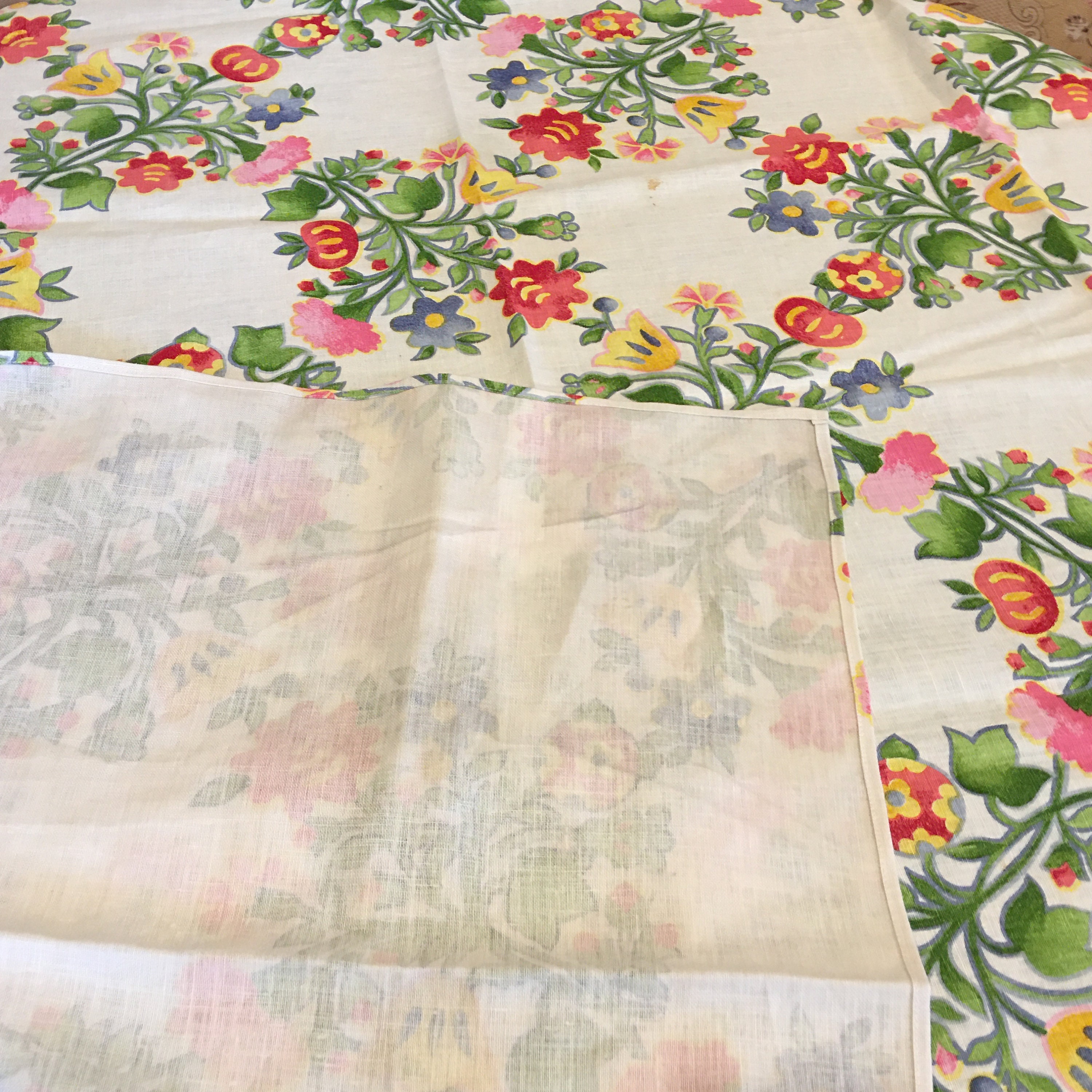 LOVIVER Vintage Tablecloth British Style Square Floral Table Cover Decor 140140cm