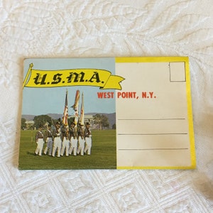 Carpeta Vintage Souvenir de U.S.M.A. West Point, NY. Natural Color Company, Inc. Boston, Mass. Fold Out Fotos de Vintage West Point.