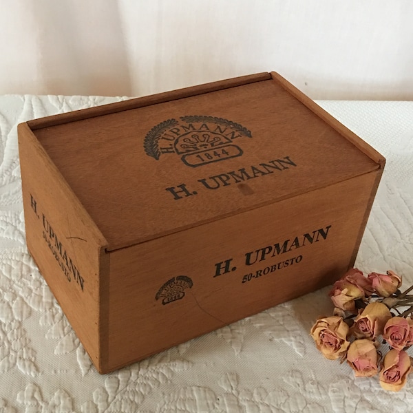 Vintage Wooden Cigar Box H. Upmann 1844 Held 50 Robusto Cigars. Slide Off Lid. Great for Storage of Craft Items and Other Things.