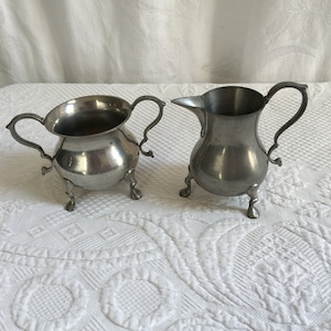Vintage Williamsburg Stieff Pewter Creamer and Sugar. Williamsburg Colonial Style Tableware in Pewter. Choose Set.