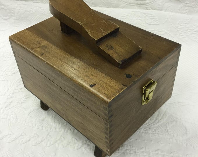 Vintage Shoeshine Box With Foot Form on Top of Lid for Foot Rest ...