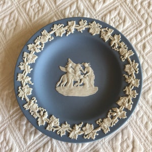 Vintage 1984 Wedgwood Blue & White Small Plate. Display or Use for a Trinket Dish with Dimensional Molded Detailing. Listing for One Plate.