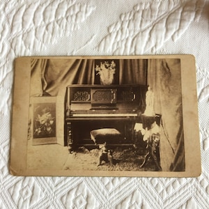 Vintage Werbung für Klavier und Orgel Warenräume. Charles F. Franklin, Newark, NJ. Piano Fortes, Salon-Orgeln. 1906 Home Organ Fotografie.