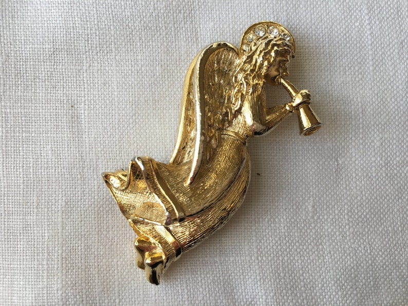 Vintage Goldtone Angel Blowing Horn Pin Brooch Christmas Pin Etsy