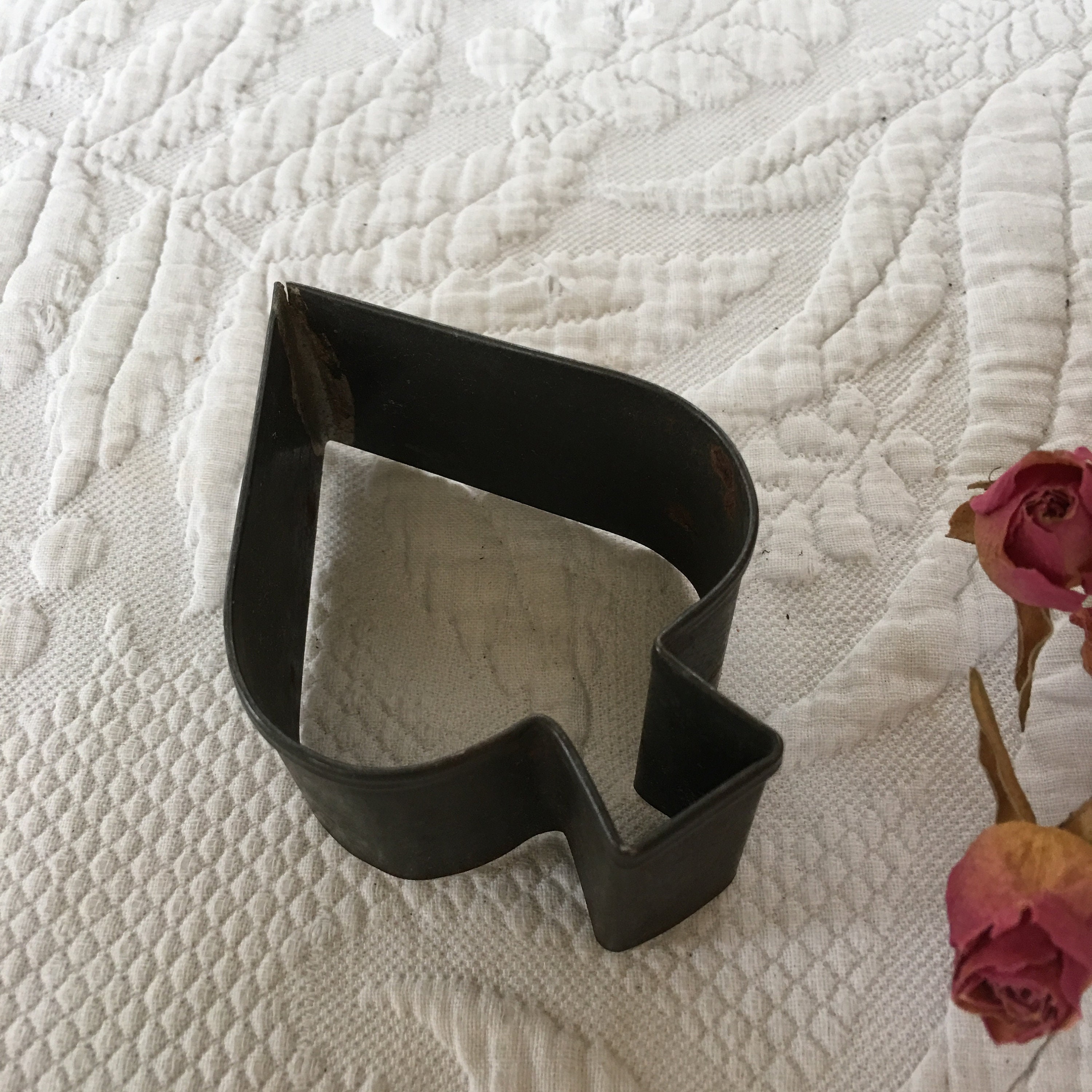 Vintage Spade Shaped Cookie Cutter. Soldered Metal Deep Cookie Cutter. Antique Sturdy and Well Made Cutter.