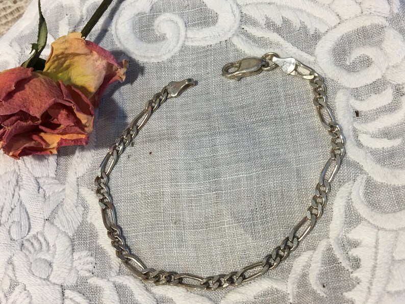 Vintage Sterling Silver LINK BRACELET Claw Clasp on Linking Sterling Link Bracelet.