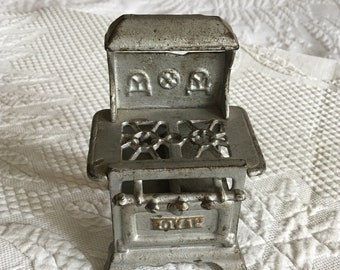 Vintage Miniature Kitchen Range. Cast Iron Silver Gas Stove Range. Great for a Doll House Kitchen. Charming Miniature for Display.