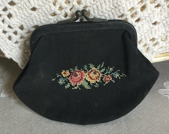 Vintage 1950s Black Petit Point Change or Coin Purse. Black Lining. Twist Snap Latch.