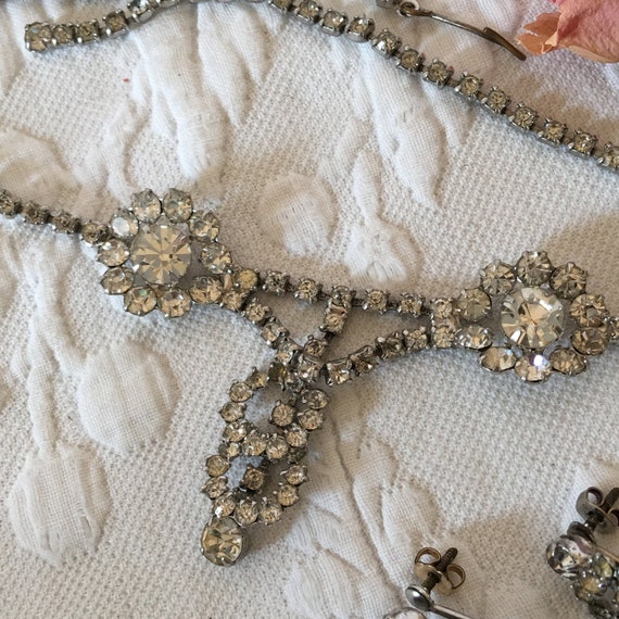 Vintage Rhinestone Necklace to Wear For Fancy Occ… - image 1