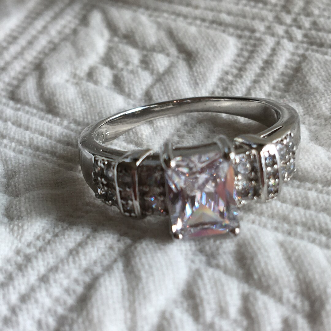 S925 Sterling Silver Pigeon Egg Full Diamond Ring