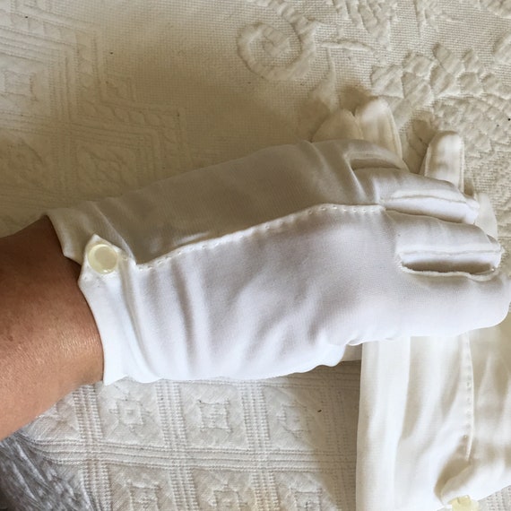 Vintage Nylon Short Gloves. Size 7 1/2 to 8 1/2. … - image 5