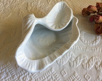 Vintage Trinket Dish. Double Shell White Porcelain Seashell Dish With Built In Ring Dish. Collect Trinkets on Dresser, Bath Oil Beads.