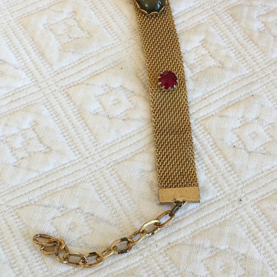 Vintage Gold Mesh Bracelet with Oval Pearl in Cen… - image 4