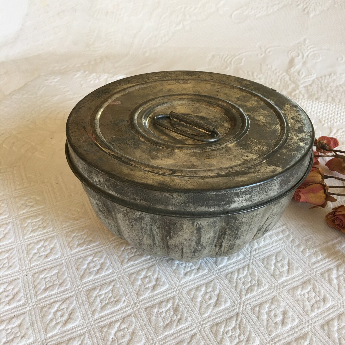 Antique Tin Mold With Lid and Handle. Jello Style Fluted Round Etsy