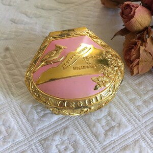 Caixa de joias de lembrança vintage da Virgínia, Skyline Drive e Caverns e Richmond marcados no mapa. Rosa e dourado com forro vermelho.