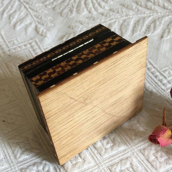 Vintage Inlaid Marquetry Wood Trinket Box. Star D… - image 4